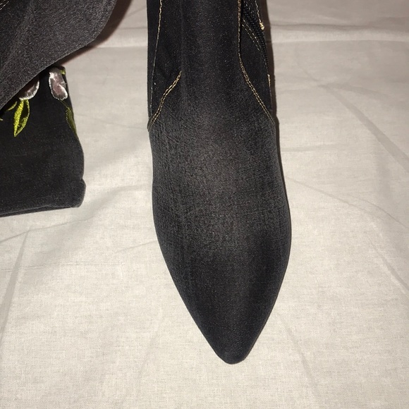 Size 8 Left Nasty Gal Over-The-Knee Floral Boots - Picture 7 of 8